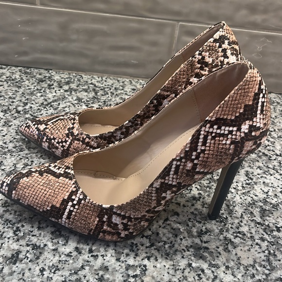 SHEIN Snakeskin Heels- Size EUR 41 (Size 7.5) - Picture 3 of 5